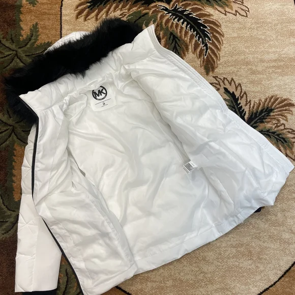 Stunning ❄️💅🏻✨ Michael Kors White Winter Coat MK Jacket Black Fur S M L XL - Picture 11 of 13